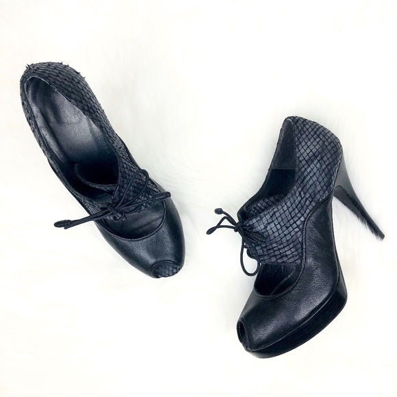 Stuart Weitzman Shoes - STUART WEITZMAN Lace Up Snake Skin Pumps